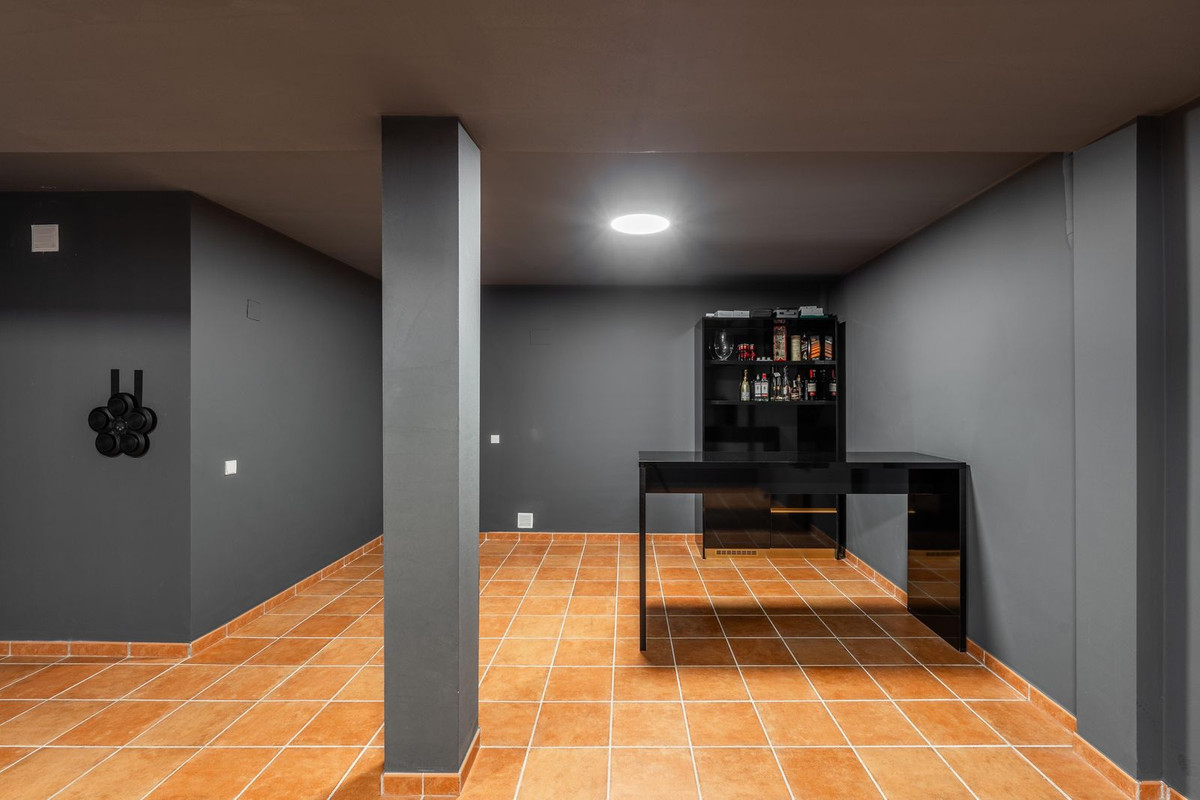 Te koop Herenhuis Costa Del Sol El Paraiso € 695.000,-