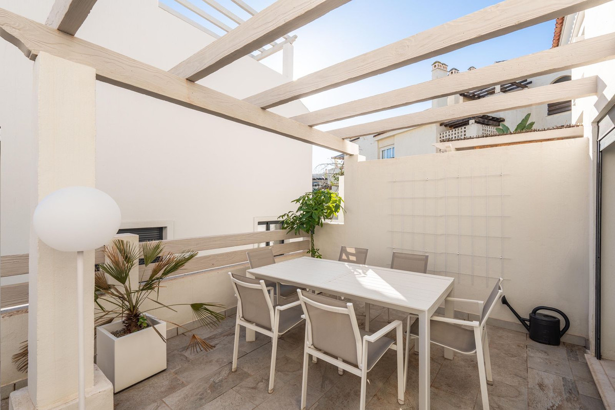 Te koop Herenhuis Costa Del Sol El Paraiso € 695.000,-