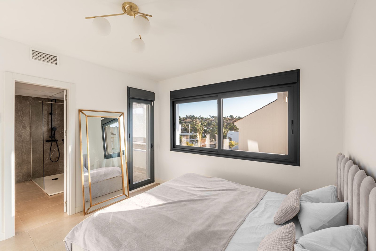 Te koop Herenhuis Costa Del Sol El Paraiso € 695.000,-