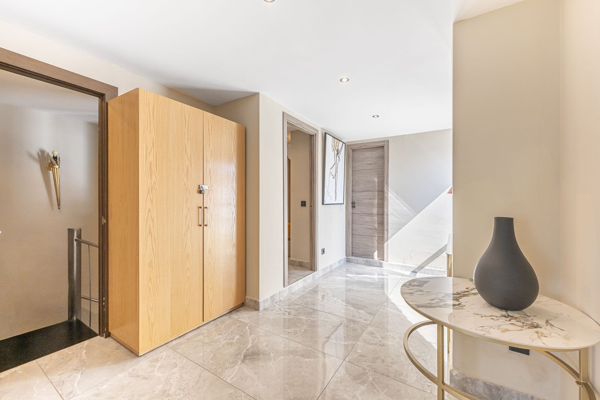 Te koop Penthouse Duplex Costa Del Sol Puerto Banús € 3.000.000,-