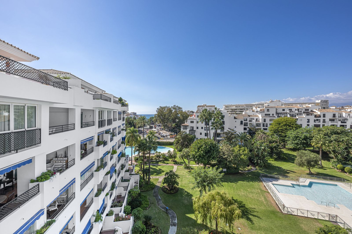 Te koop Penthouse Duplex Costa Del Sol Puerto Banús € 3.000.000,-
