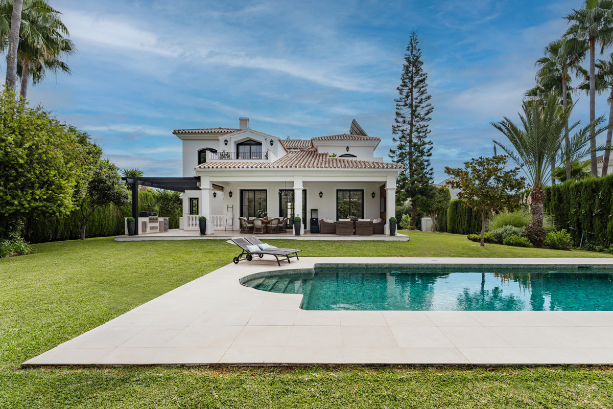 Te koop Vrijstaande Villa Costa Del Sol Estepona € 2.895.000,-
