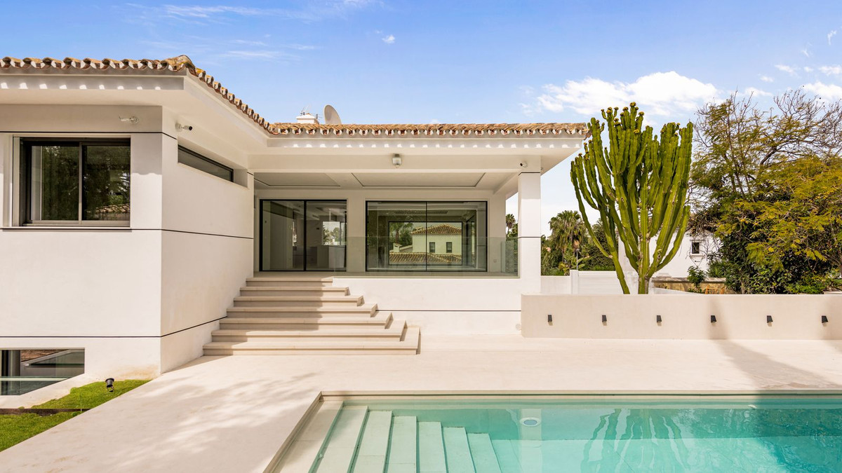 Te koop Vrijstaande Villa Costa Del Sol Guadalmina Alta € 3.250.000,-