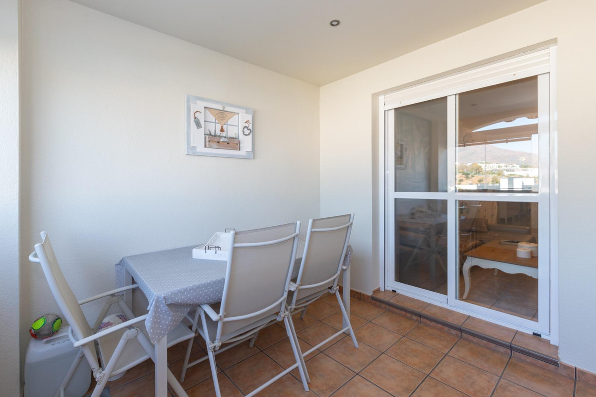 Te koop Middle Floor Apartment Costa Del Sol Estepona € 395.000,-