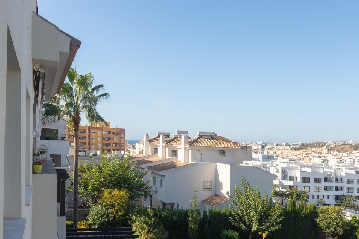 Te koop Middle Floor Apartment Costa Del Sol Estepona € 395.000,-