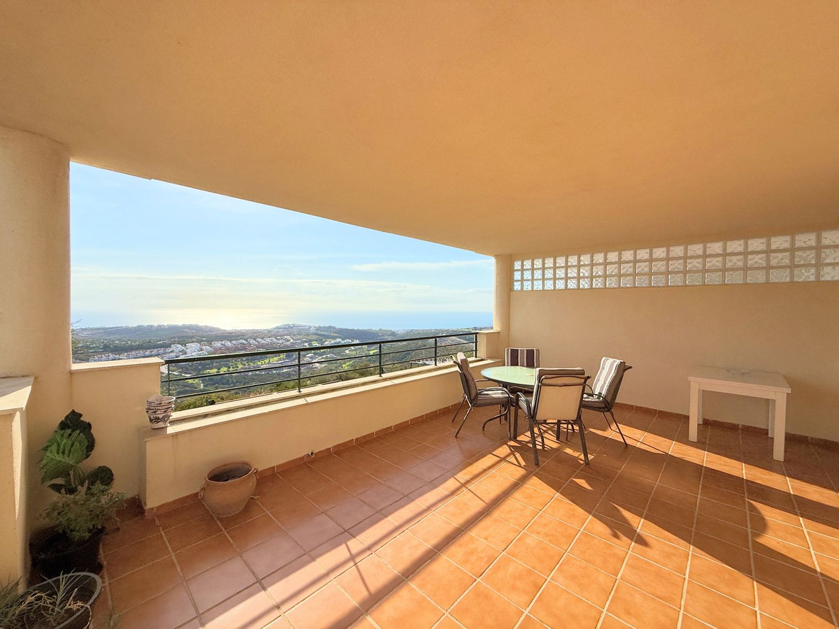Te koop Middle Floor Apartment Costa Del Sol Casares Playa € 299.000,-