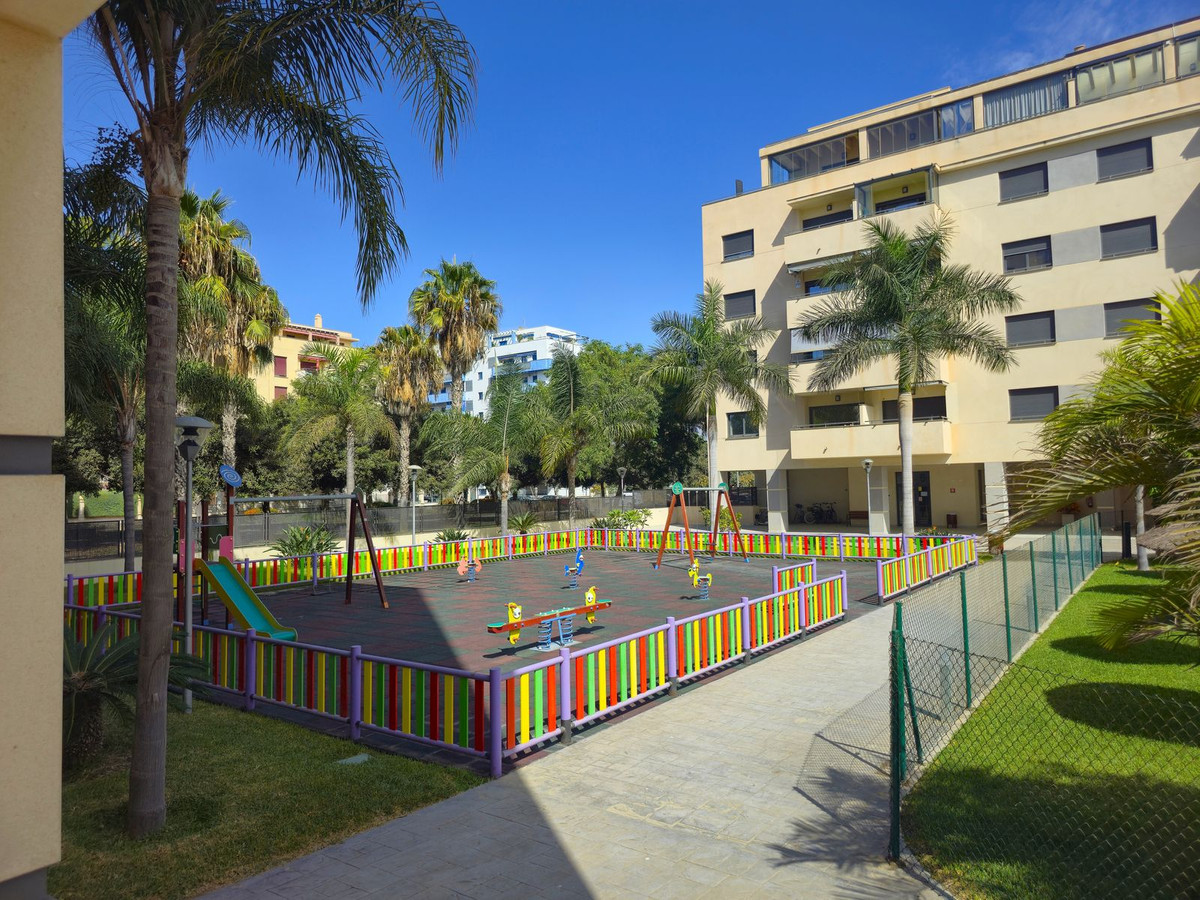 Te koop Middle Floor Apartment Costa Del Sol Torre Del Mar € 339.000,-