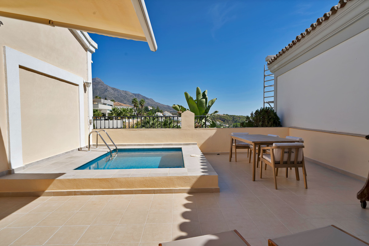Te koop Herenhuis Costa Del Sol Marbella € 1.795.000,-