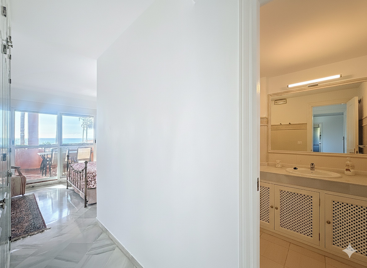 Te koop Middle Floor Apartment Costa Del Sol Estepona € 495.000,-