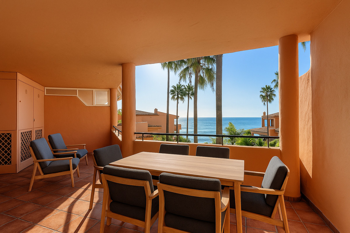 Te koop Middle Floor Apartment Costa Del Sol Estepona € 495.000,-