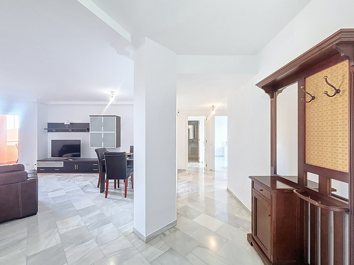 Te koop Middle Floor Apartment Costa Del Sol Estepona € 495.000,-