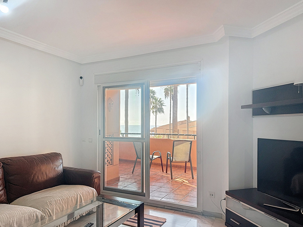 Te koop Middle Floor Apartment Costa Del Sol Estepona € 495.000,-