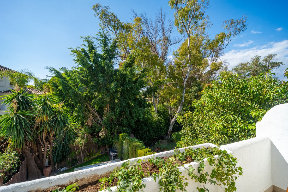 Te koop Herenhuis Costa Del Sol Nueva Andalucía € 795.000,-