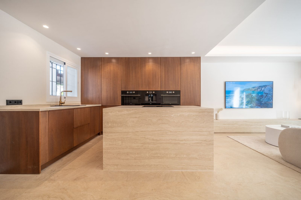 Te koop Herenhuis Costa Del Sol Nueva Andalucía € 795.000,-