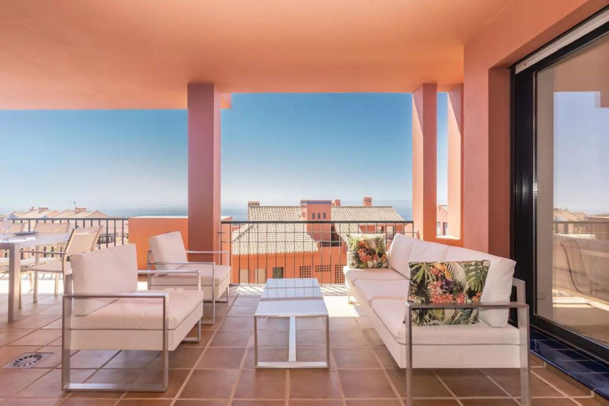 Te koop Middle Floor Apartment Costa Del Sol Calahonda € 447.500,-
