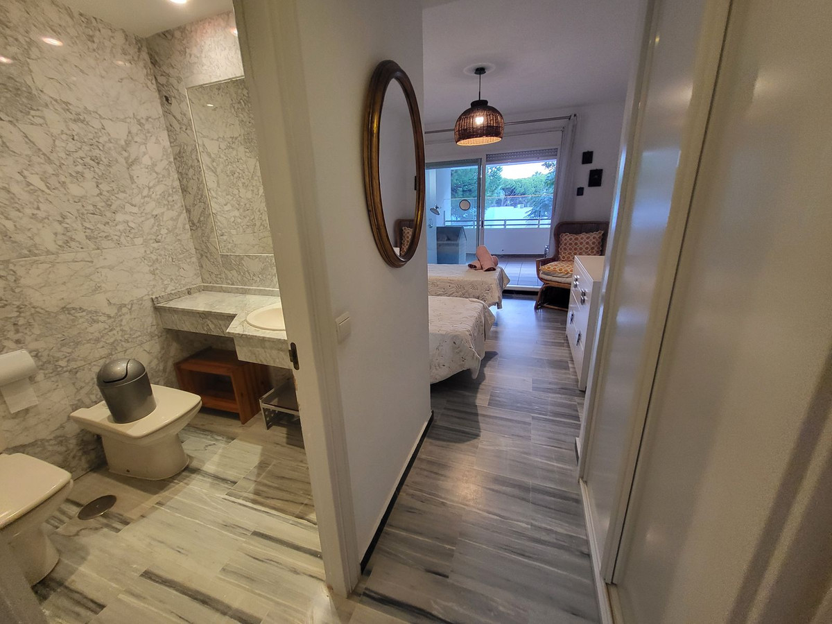 Te koop Middle Floor Apartment Costa Del Sol Puerto Banús € 750.000,-