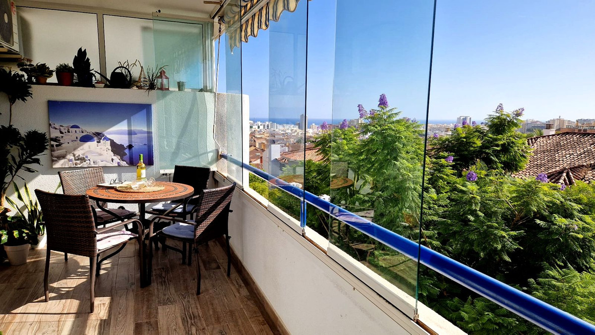 Te koop Middle Floor Apartment Costa Del Sol Los Pacos € 249.000,-