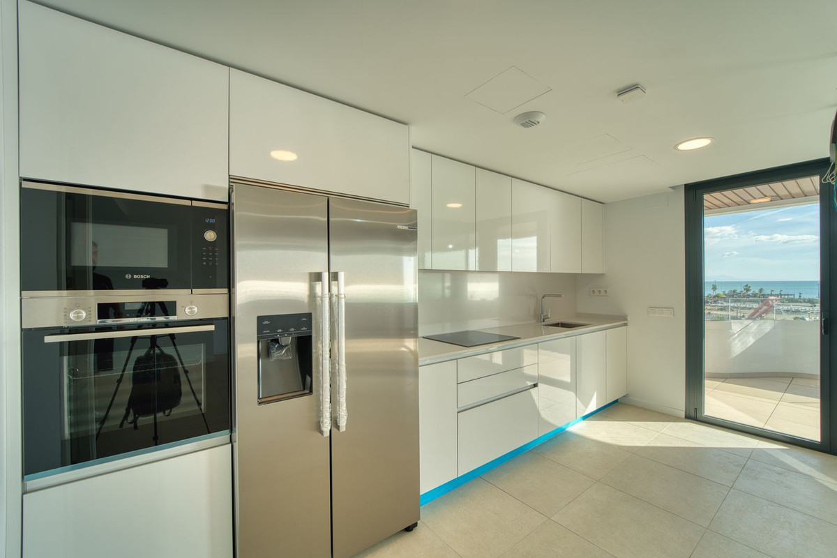 Te koop Middle Floor Apartment Costa Del Sol Torremolinos € 1.100.000,-