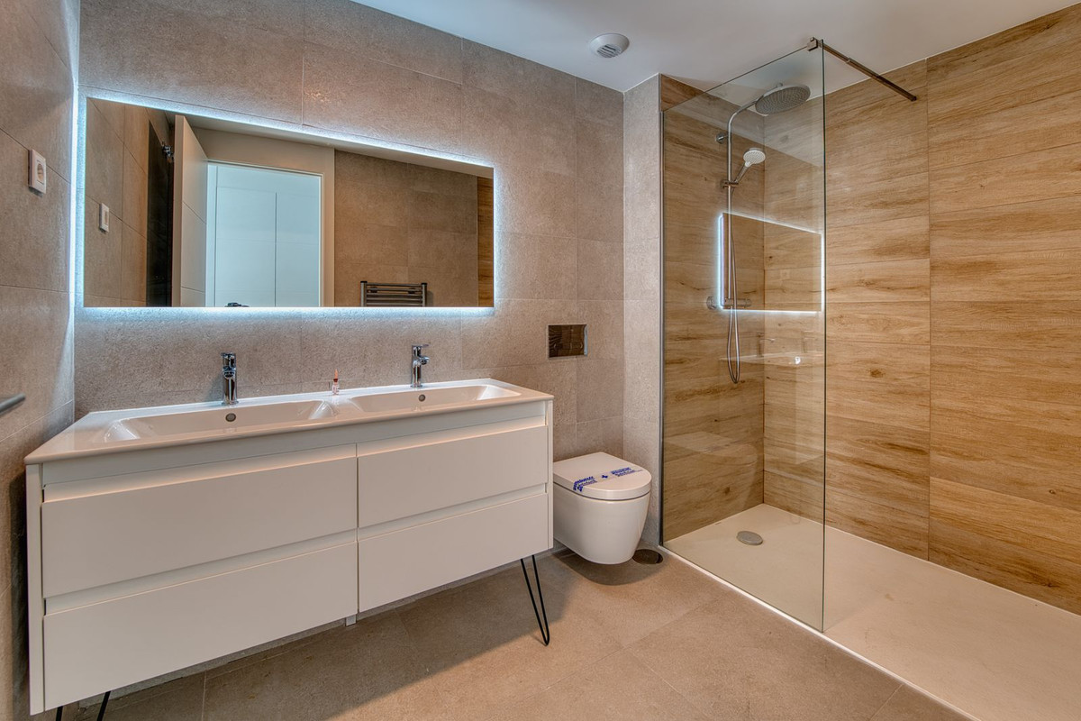 Te koop Middle Floor Apartment Costa Del Sol Torremolinos € 1.100.000,-