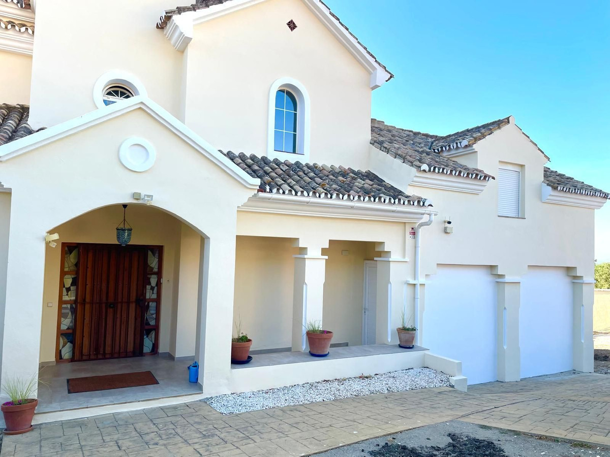Te koop Vrijstaande Villa Costa Del Sol Estepona € 1.495.000,-