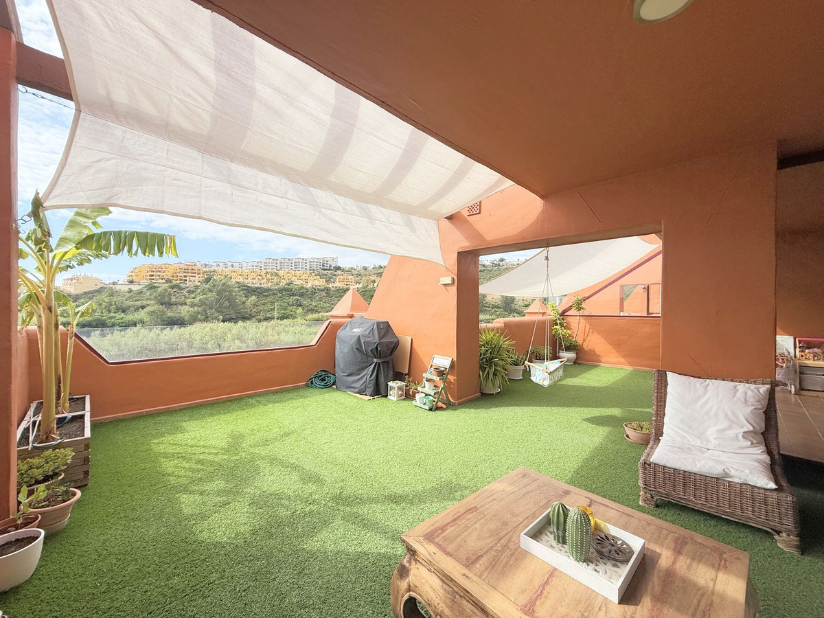 Te koop Middle Floor Apartment Costa Del Sol La Duquesa € 480.000,-