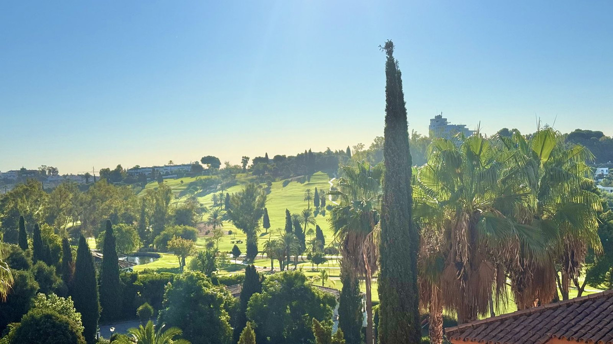 Te koop Middle Floor Apartment Costa Del Sol Benahavís € 280.000,-