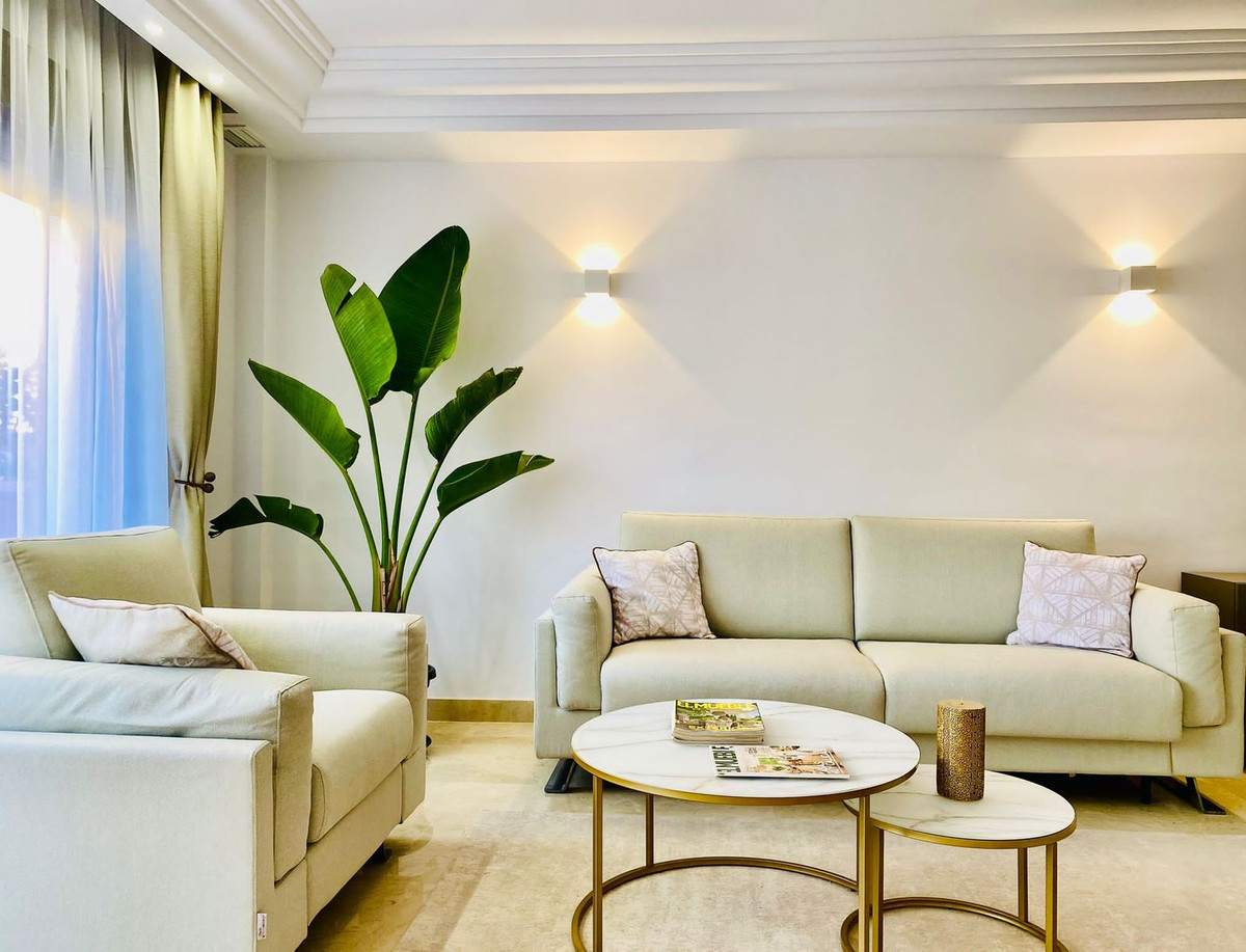 Te koop Herenhuis Costa Del Sol Bahía De Marbella € 1.150.000,-