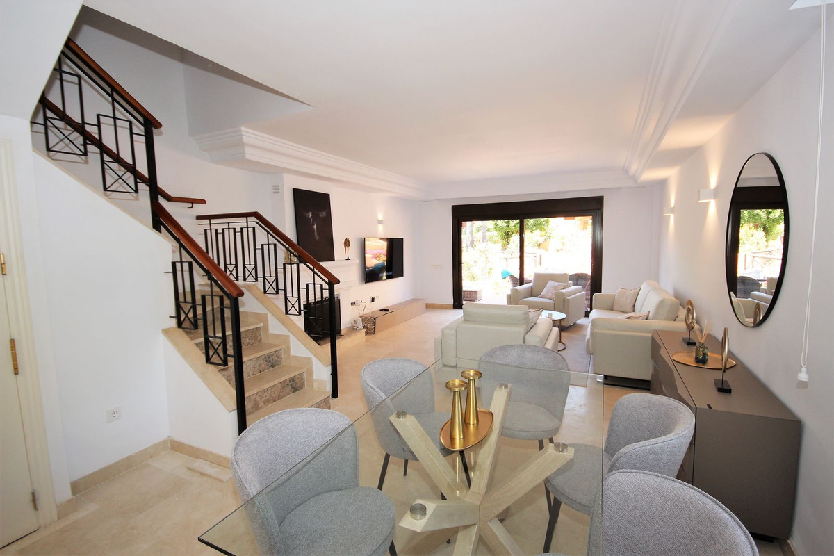 Te koop Herenhuis Costa Del Sol Bahía De Marbella € 1.150.000,-