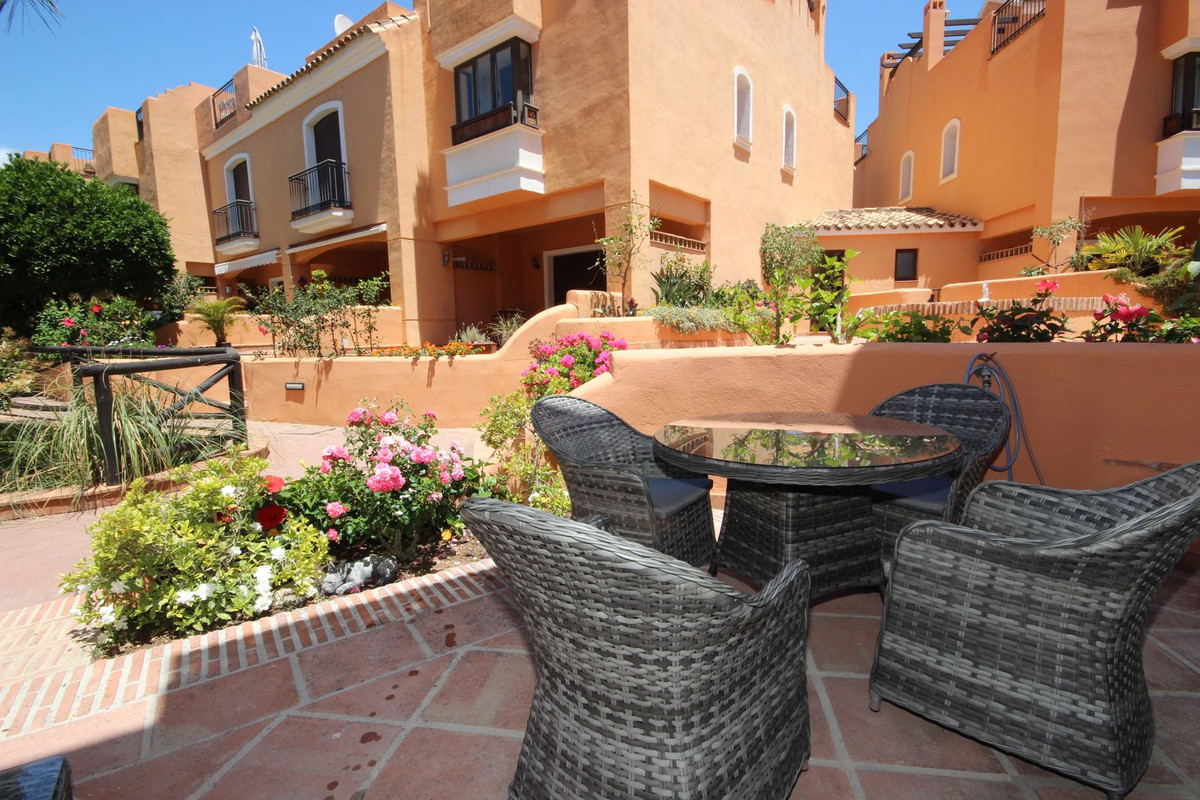 Te koop Herenhuis Costa Del Sol Bahía De Marbella € 1.150.000,-