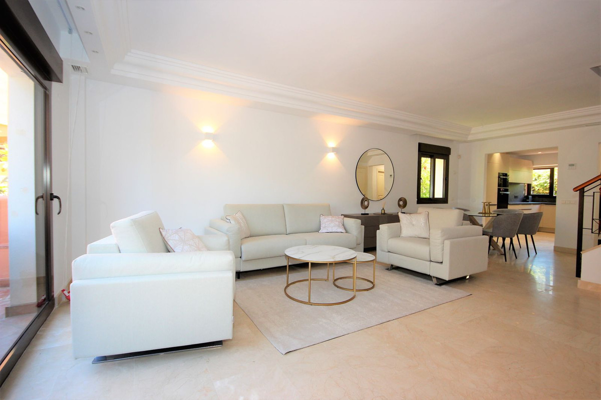 Te koop Herenhuis Costa Del Sol Bahía De Marbella € 1.150.000,-