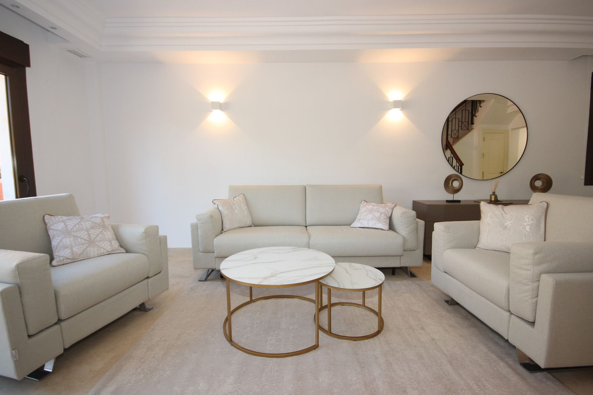 Te koop Herenhuis Costa Del Sol Bahía De Marbella € 1.150.000,-