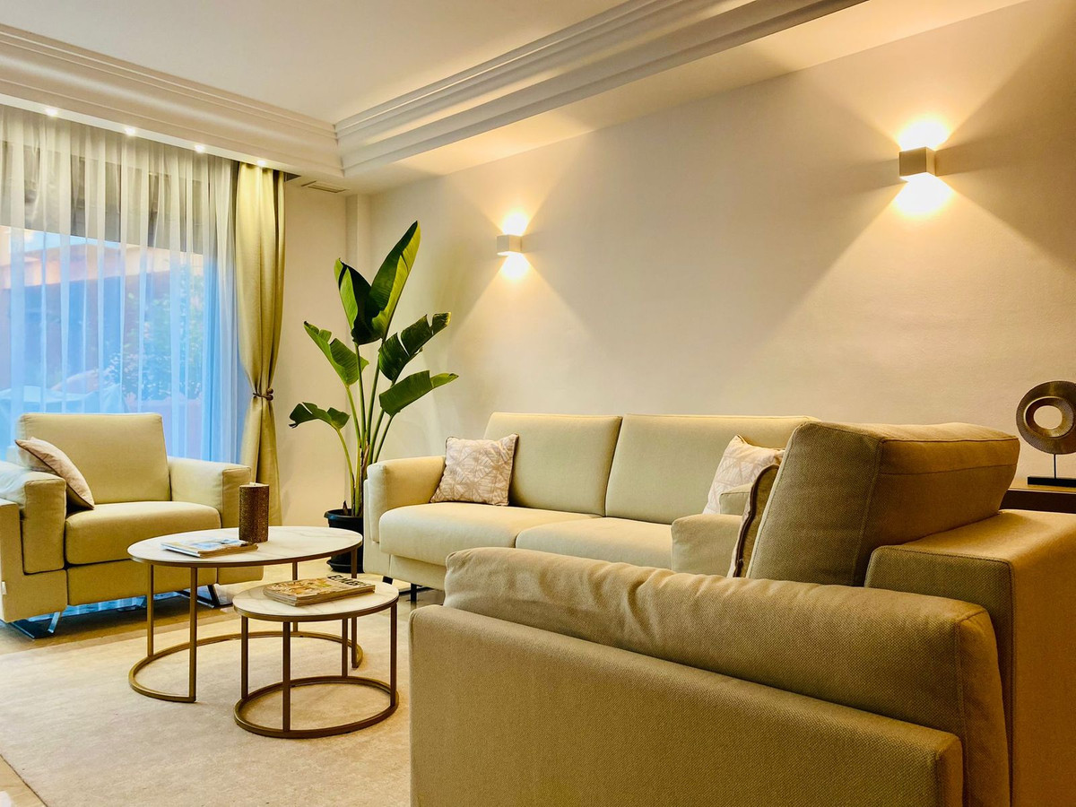 Te koop Herenhuis Costa Del Sol Bahía De Marbella € 1.150.000,-