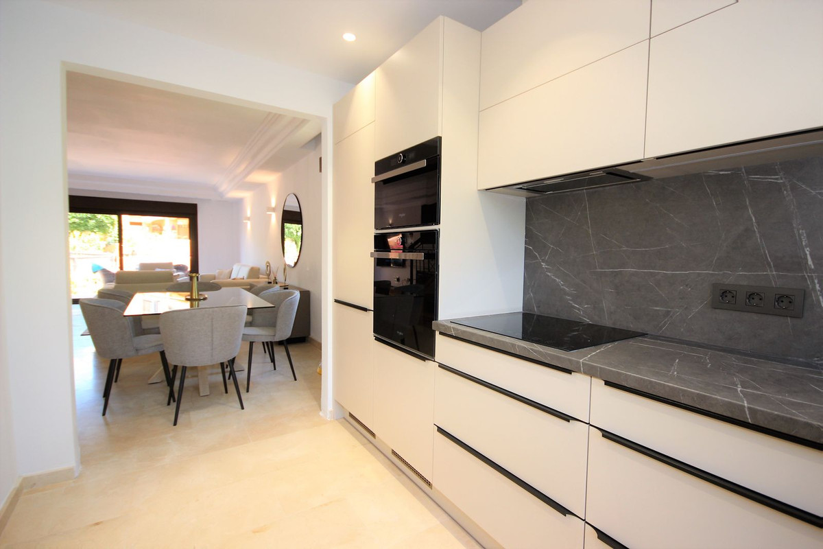 Te koop Herenhuis Costa Del Sol Bahía De Marbella € 1.150.000,-