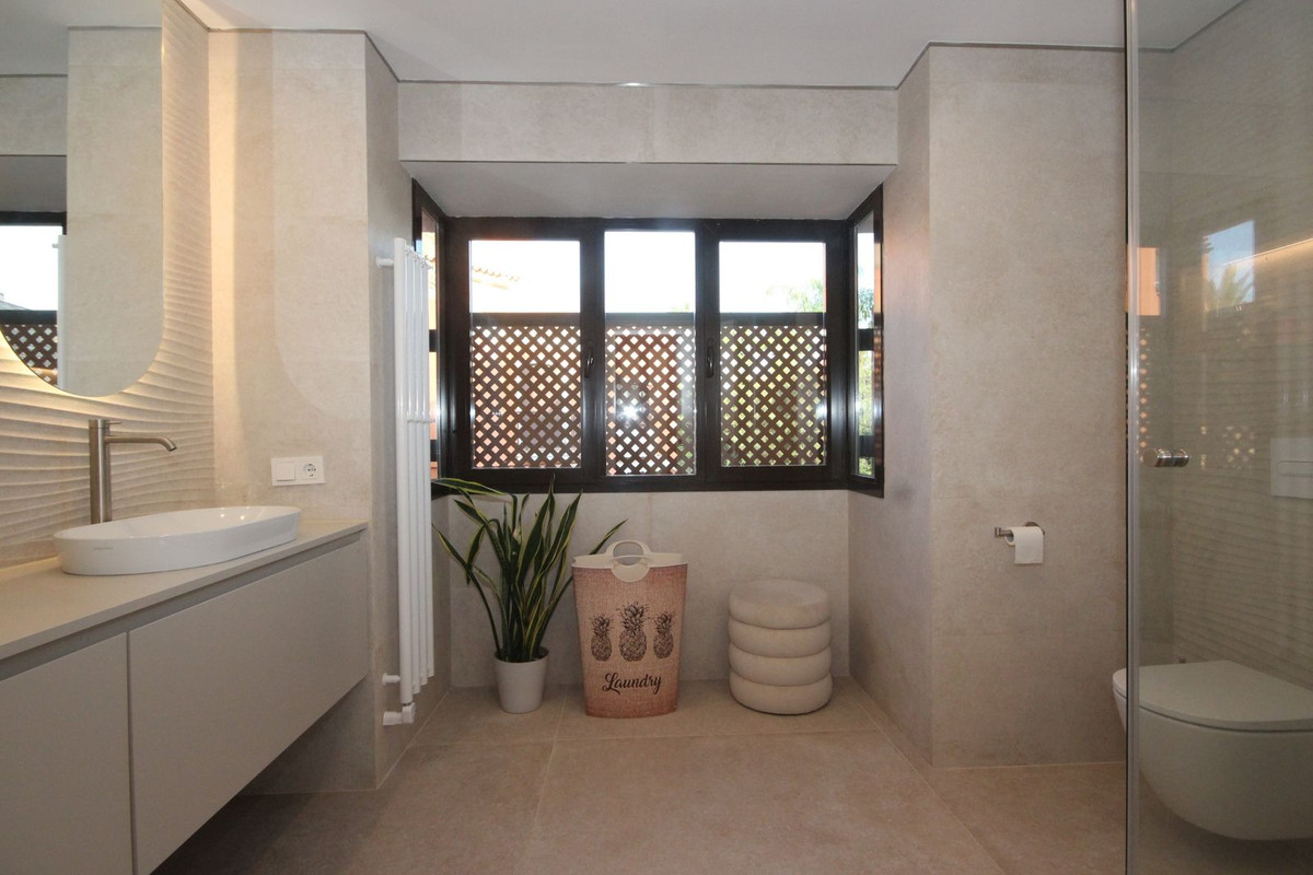 Te koop Herenhuis Costa Del Sol Bahía De Marbella € 1.150.000,-