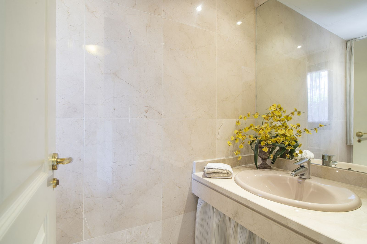 Te koop Herenhuis Costa Del Sol Bahía De Marbella € 1.150.000,-