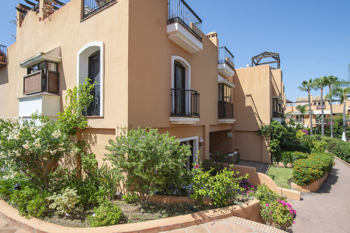 Te koop Herenhuis Costa Del Sol Bahía De Marbella € 1.150.000,-