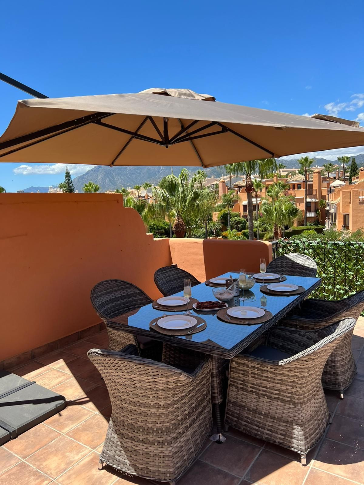 Te koop Herenhuis Costa Del Sol Bahía De Marbella € 1.150.000,-
