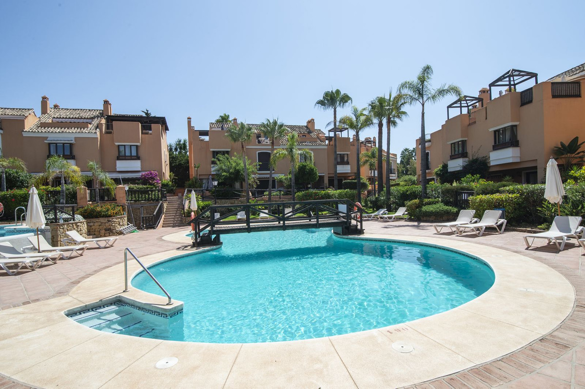 Te koop Herenhuis Costa Del Sol Bahía De Marbella € 1.150.000,-