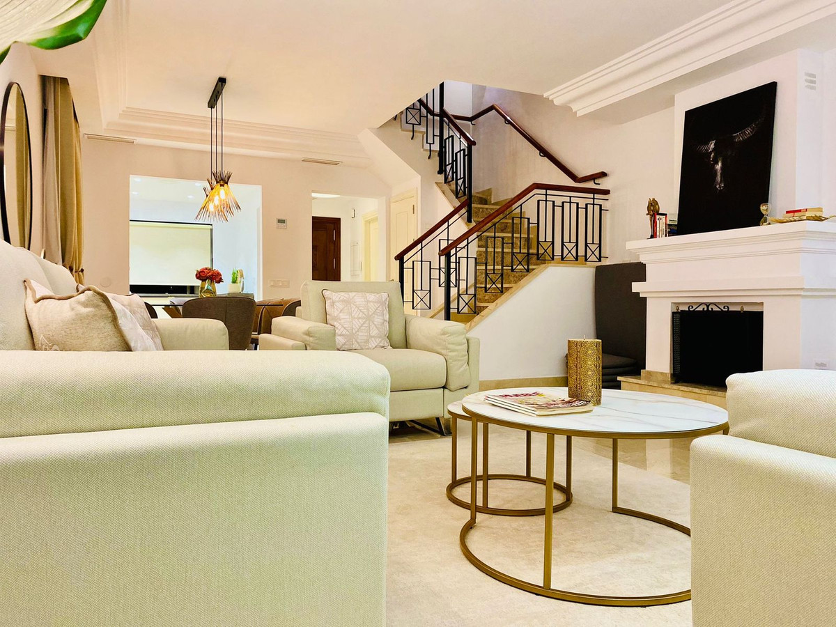 Te koop Herenhuis Costa Del Sol Bahía De Marbella € 1.150.000,-
