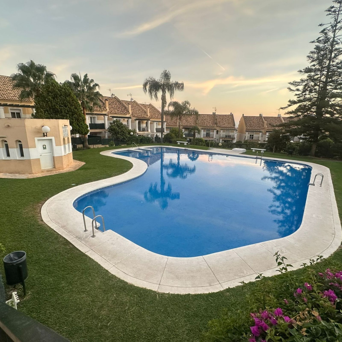 Te koop Herenhuis Costa Del Sol Marbella € 635.000,-