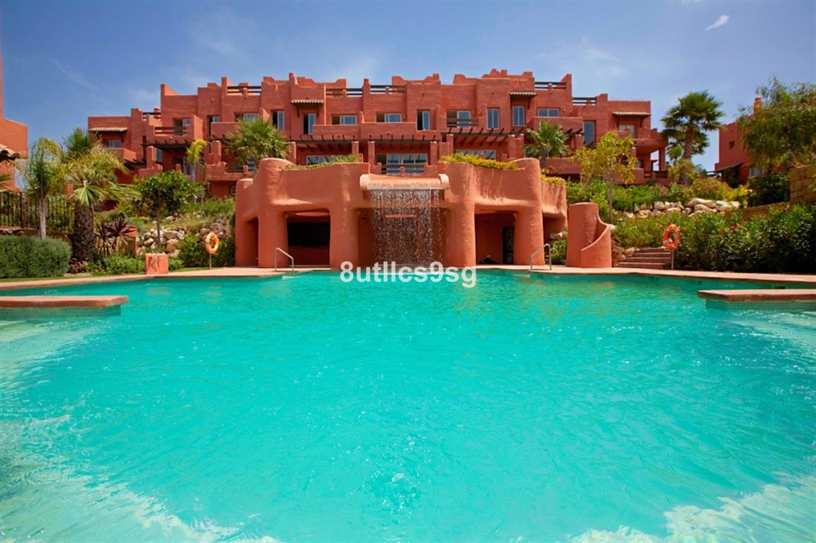 Te koop Herenhuis Costa Del Sol Manilva € 450.000,-