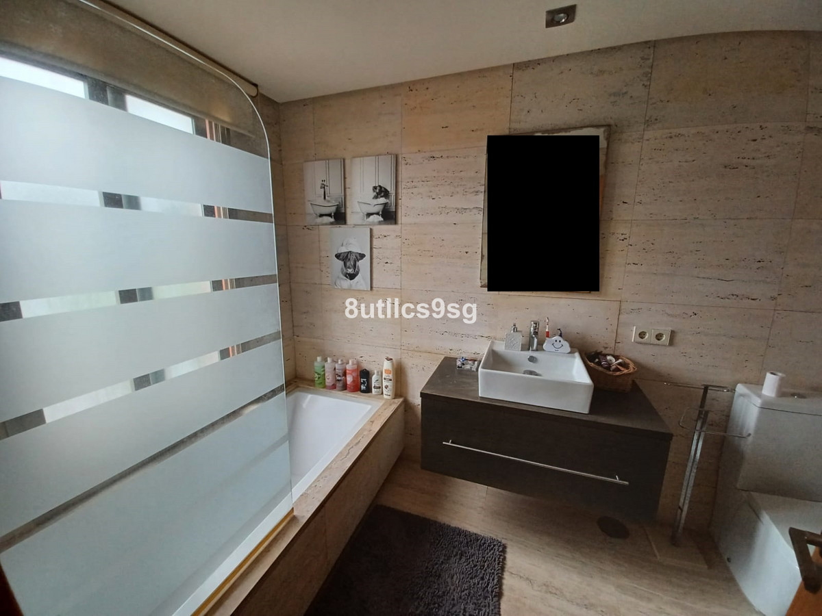 Te koop Herenhuis Costa Del Sol Manilva € 450.000,-