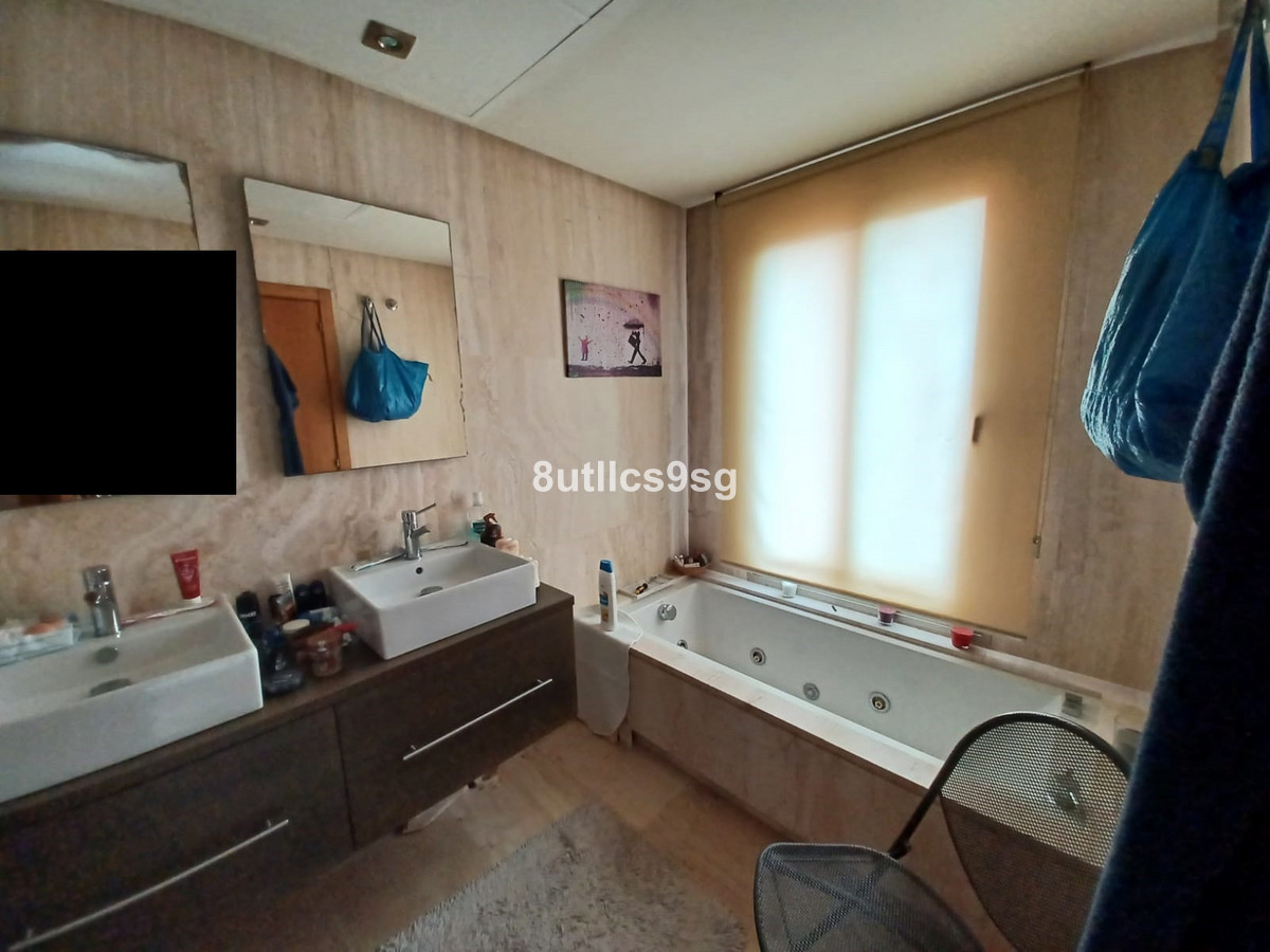 Te koop Herenhuis Costa Del Sol Manilva € 450.000,-