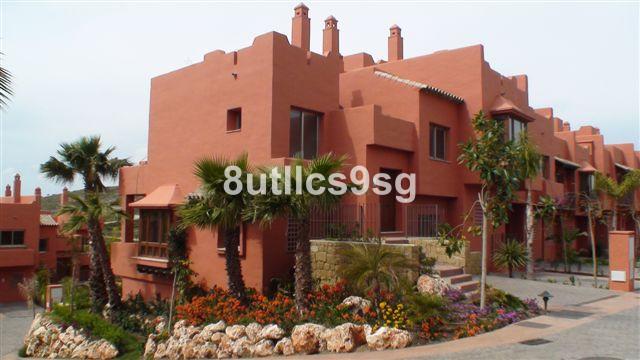 Te koop Herenhuis Costa Del Sol Manilva € 450.000,-