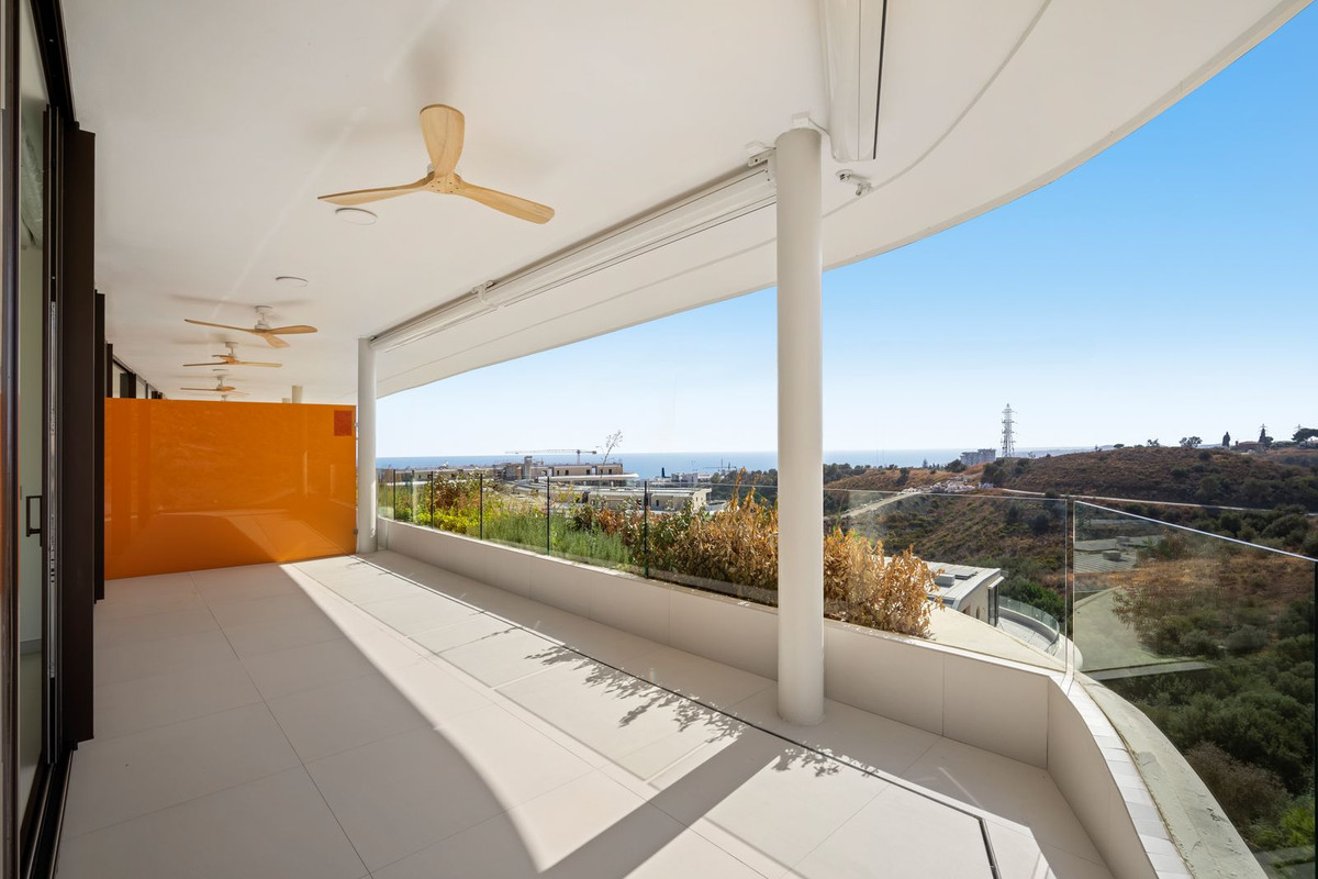 Te koop Middle Floor Apartment Costa Del Sol Fuengirola € 699.000,-
