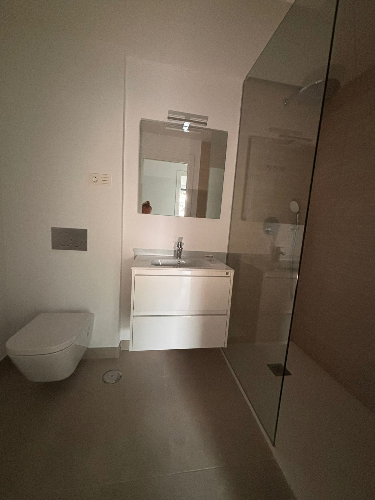 Te koop Middle Floor Apartment Costa Del Sol Estepona € 450.000,-