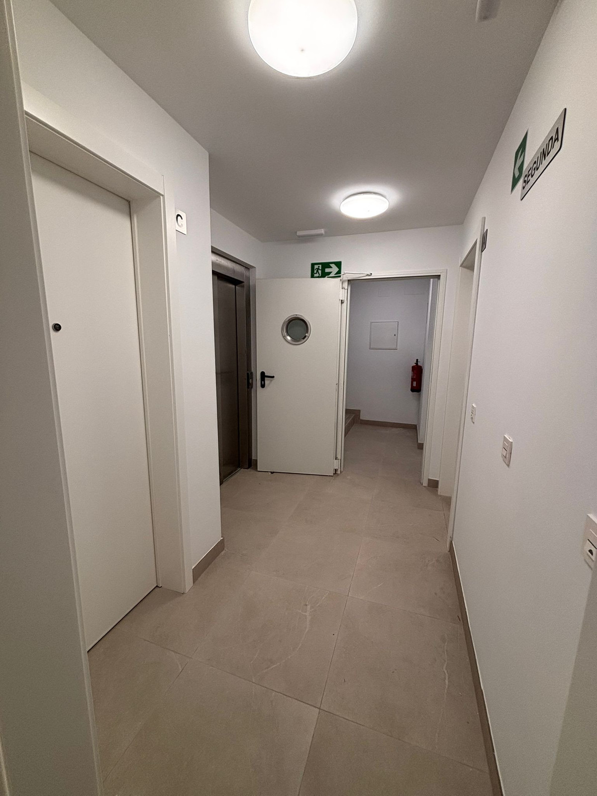 Te koop Middle Floor Apartment Costa Del Sol Estepona € 450.000,-