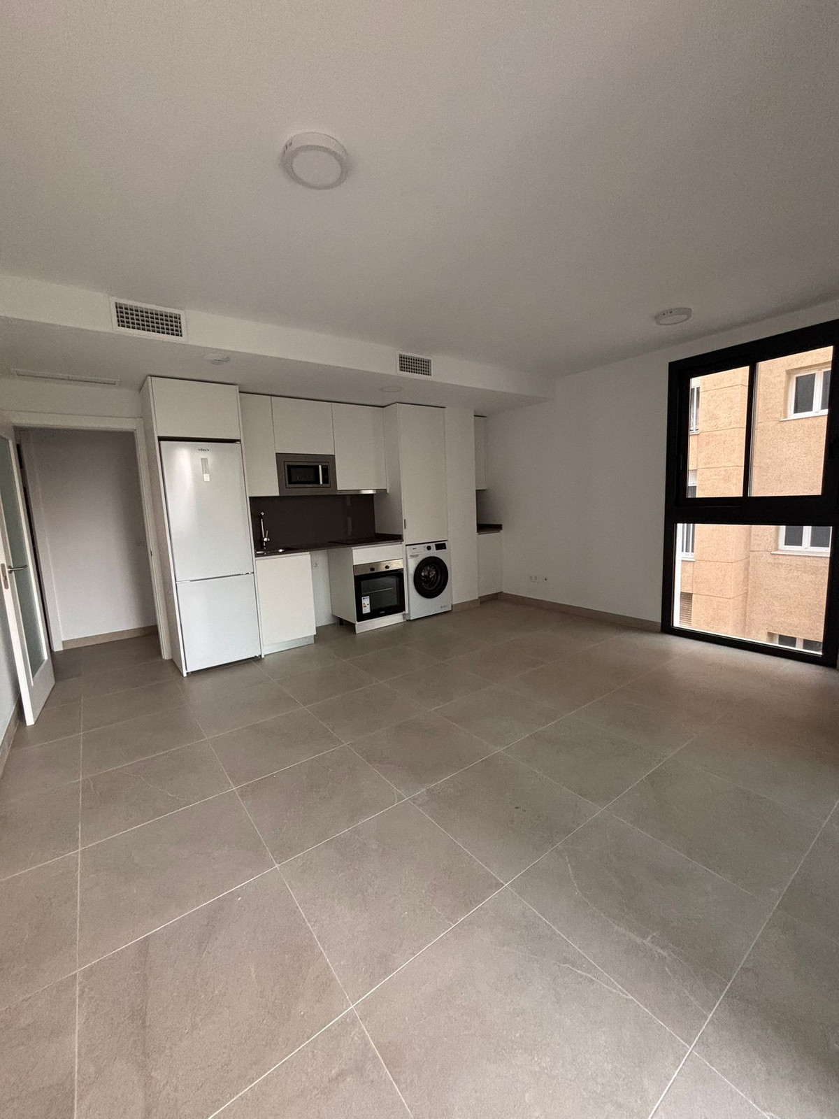 Te koop Middle Floor Apartment Costa Del Sol Estepona € 450.000,-