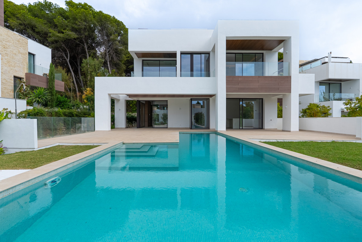 Te koop Vrijstaande Villa Costa Del Sol Marbella € 4.200.000,-