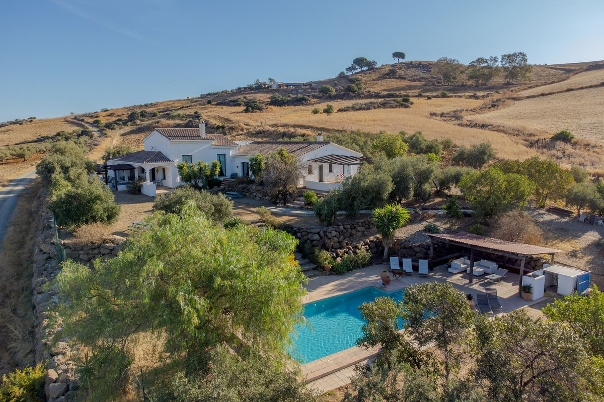 Te koop Finca - Cortijo Costa Del Sol Casarabonela € 795.000,-